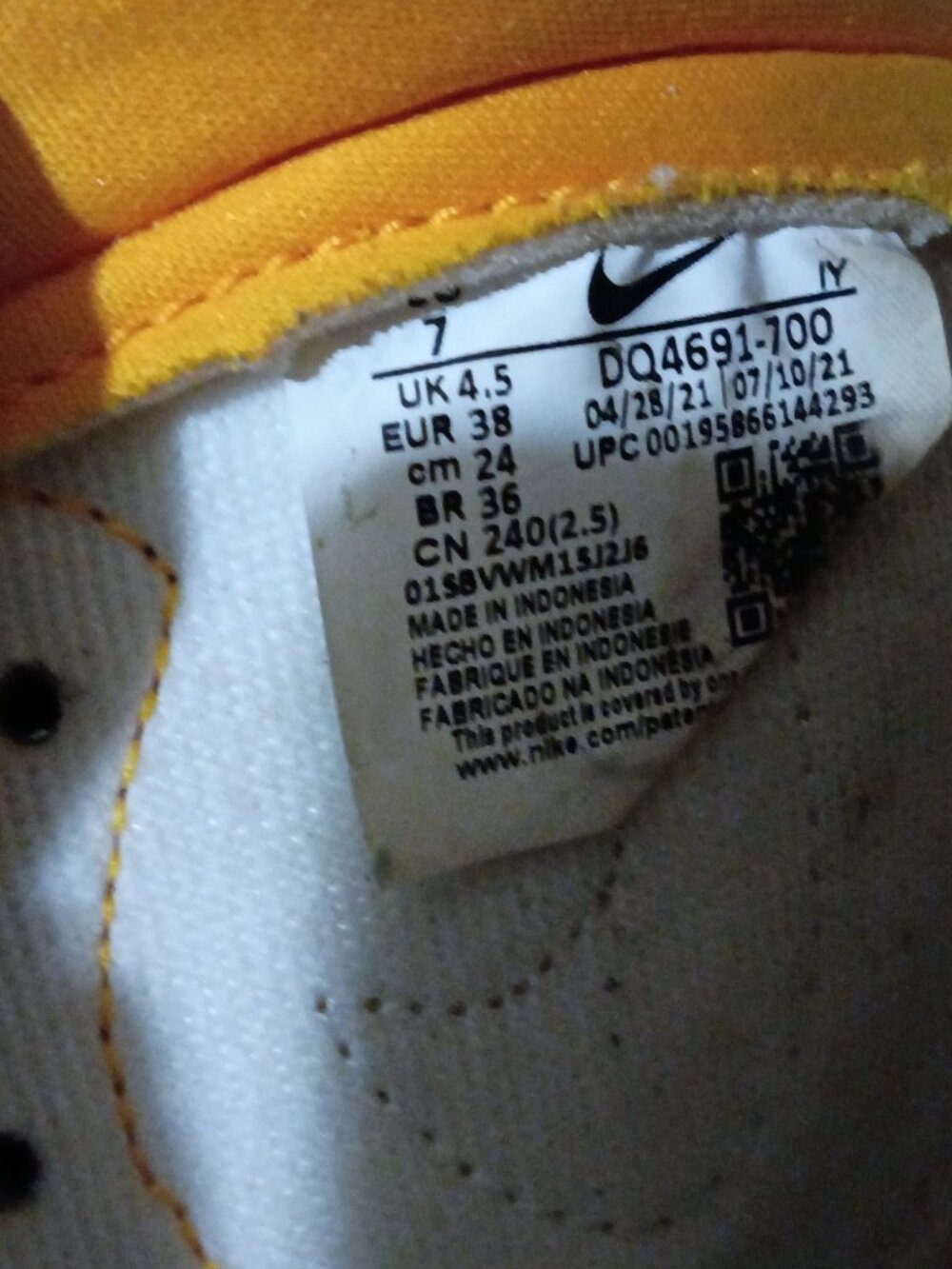 Nike Dunk High Women's Shoes University Gold Metallic Gold Size 7 DQ4691 700 - Picture 2 of 14